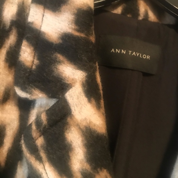 FREE matching 😎 w/ Ann Taylor Leopard Coat - Picture 2 of 6